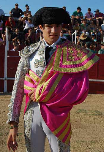 Emilio Salamanca antes de partir plaza.