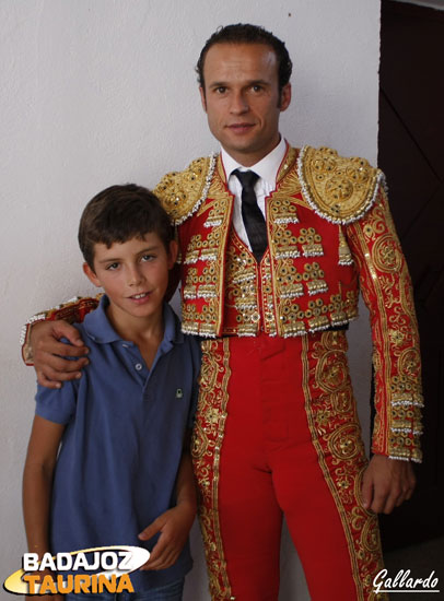 Siempre atento con los más pequeños.