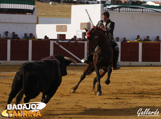 Moura Caetano con el que abrió festejo. (FOTO: Gallardo)