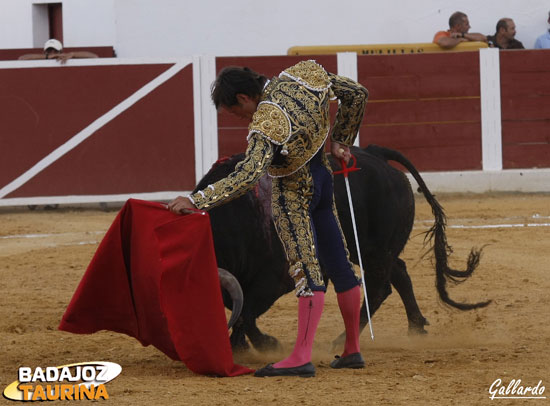 Firmeza de talones en el natural.