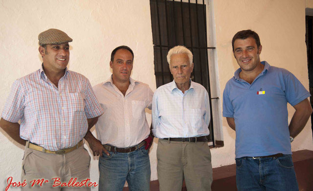 Arcadio, Manuel, Don Arcadio y Jaime Albarrán. (FOTO: JM. Ballester)
