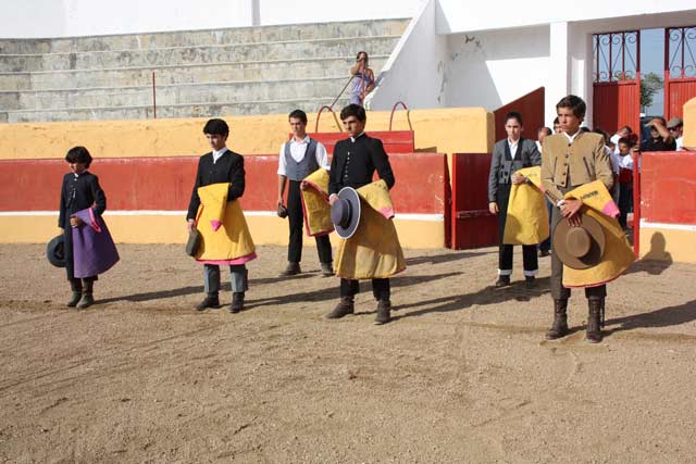 Los jovencitos toreros de la Escuela de Badajoz. (FOTO:Guillermo Marín)