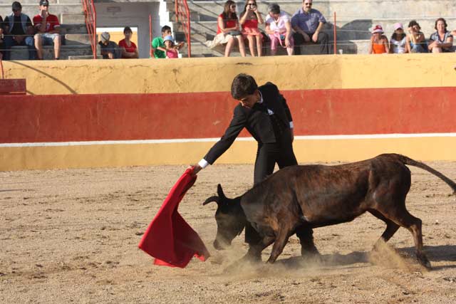 A la que terminó metiendo en el canasto.