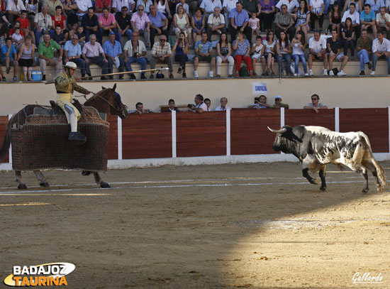 Antonio Lavado tirando el palo.