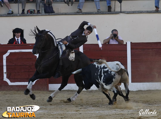 Al violín dejó dos buenas banderillas. (FOTO: Gallardo)