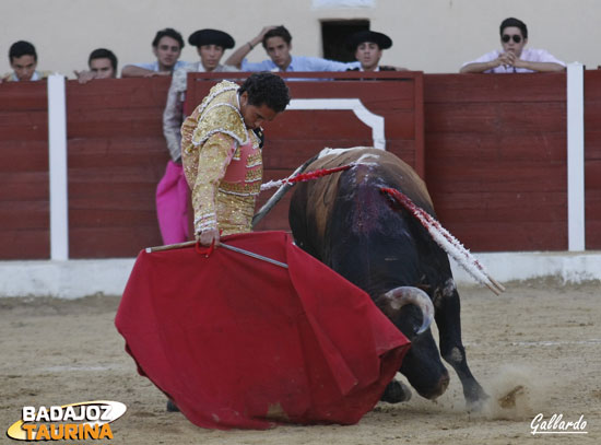 Ambel Posada durante su actuación en Higuera. (FOTO: Gallardo)