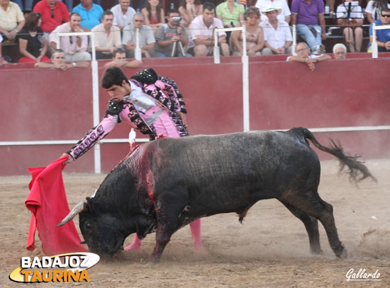 Clásica embestida de la sangre santacolomeña.