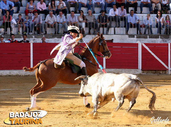 Andrade clavando el primer rejón.