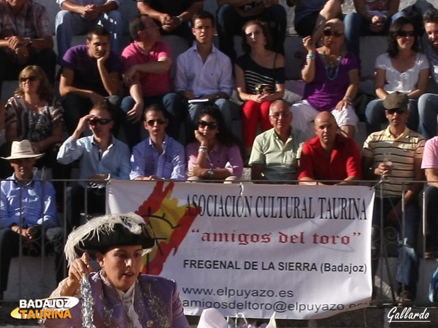 Grandes defensores de la fiesta y de su pueblo, son los Amigos del Toro.