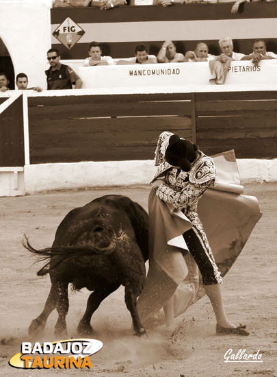 Media de Tomás Angulo. (FOTO: Gallardo)