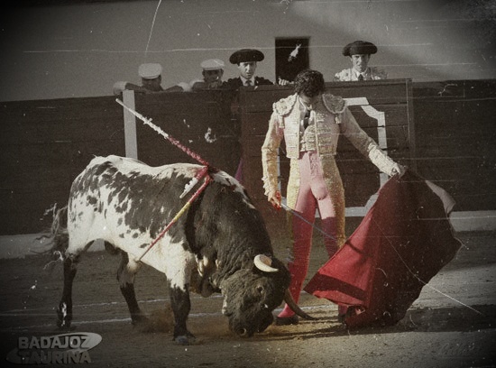 El penúltimo en pasear el legado Posada por los ruedos. (FOTO:Gallardo)