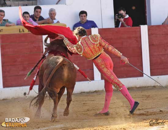 Pase de pecho al primero. 