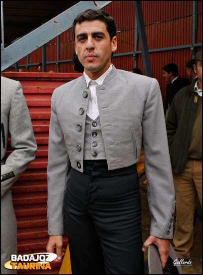 Fernando González, fiel a su cita con el festival de banderilleros.