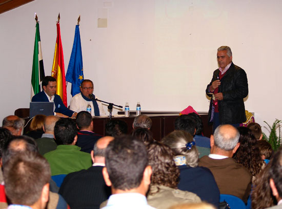 Un momento de la presentación de la mesa.