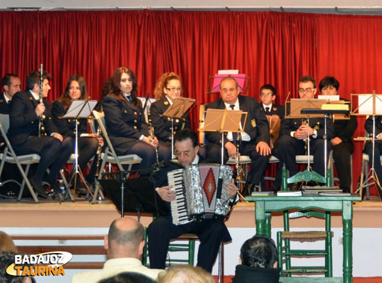 Emilio González Barroso intrepretando una pieza.