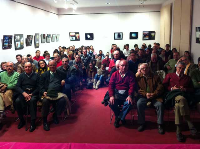 Acogedora asistencia de público en la charla del pasado lunes. (FOTO: Vidarte)