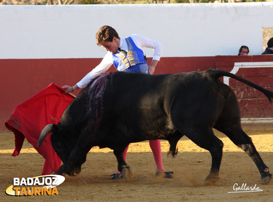 Anduvo firme en todo momento por ambas manos.