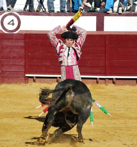 Debut como torero de plata en Cabeza la Vaca. (FOTO:F.J.Campos)