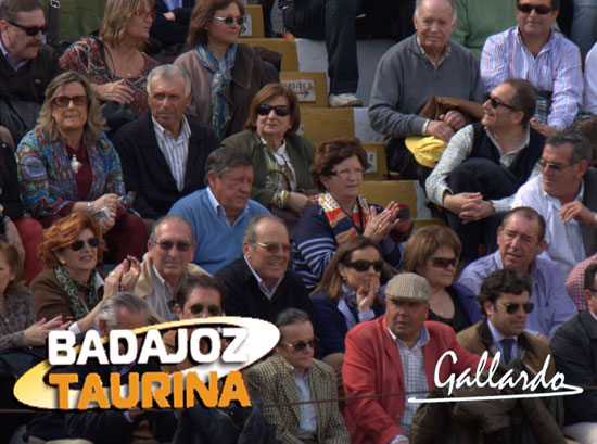 La madre de Antonio Ferrera por primera vez en los toros para ver a su hijo.