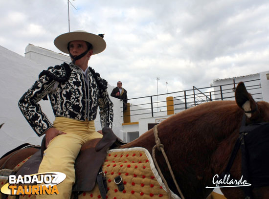 Manolo Quinta, hijo. Otro debutante más.