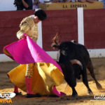 Fernando Flores a la verónica en su primero. (FOTO: Gallardo)