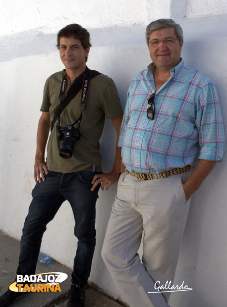 El Dr. Franco García y su hijo Manuel que debutaba con la cámara.