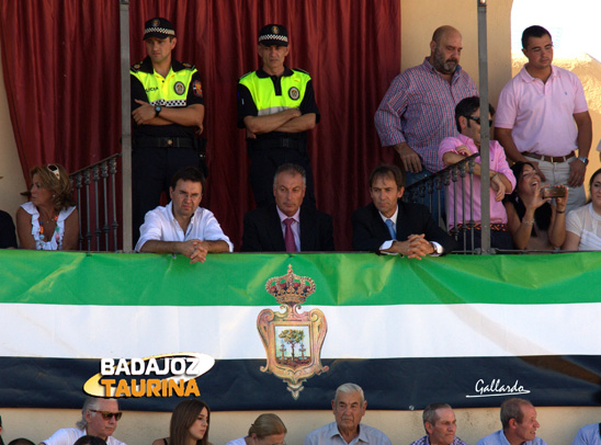 El renovado palco presidencial.