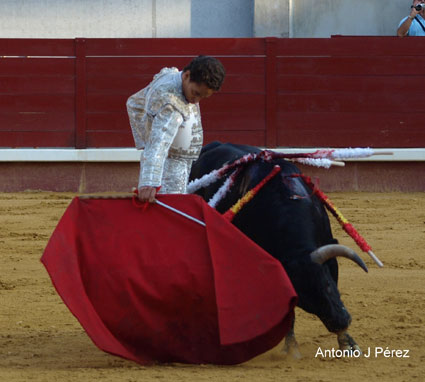 Posada de Maravillas muy encajado. (FOTO:Antonio J. Pérez)