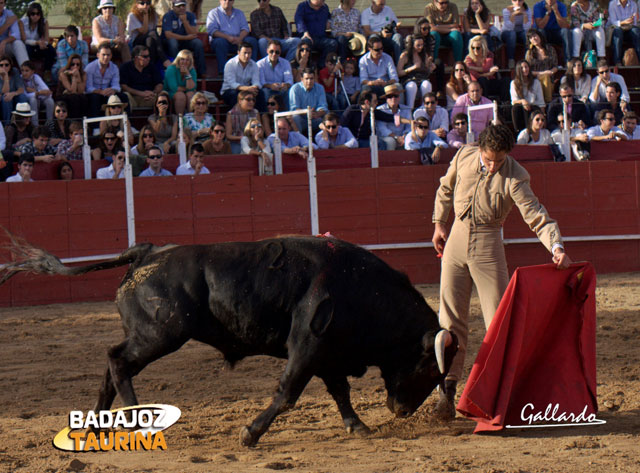 Posada de Maravillas toreando al natural. (FOTO: Gallardo)