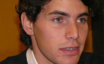 Manuel Larios en una imagen de archivo. (FOTO: Gª. de Elexalde)