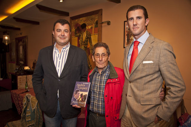 Paco Cañamero, Andrés Vázquez e Israel Lancho. (FOTO: Pakopí)