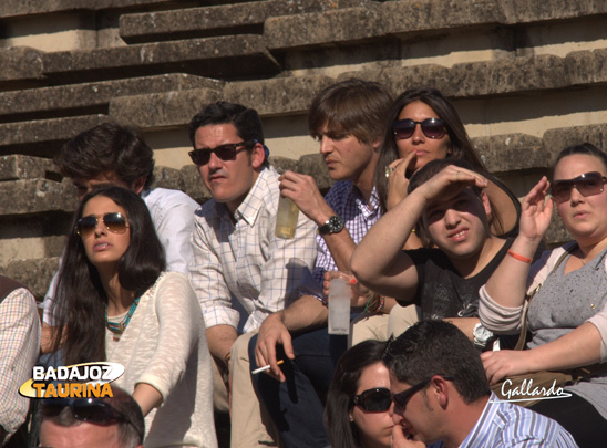 Cuando calienta el sol, aquí en....la grada