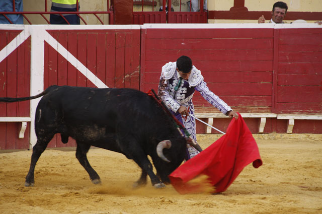 Rubén Lobato el día de su debut con picadores