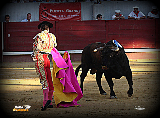 'El Juli' rematando un quite. (FOTO: Gallardo)