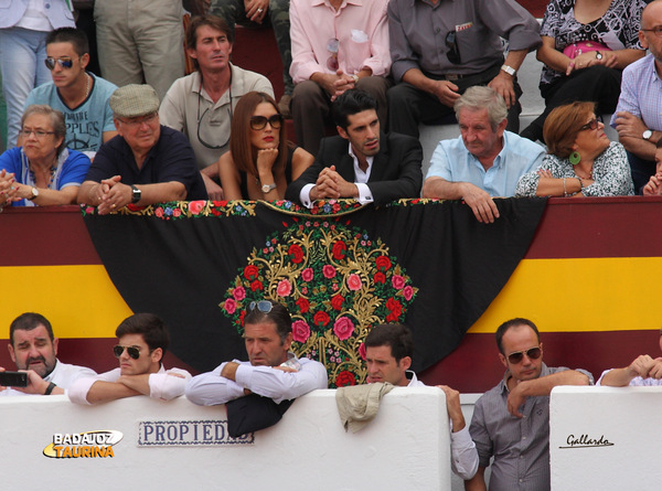 Alejandro Talavante y su esposa compartiendo barrera