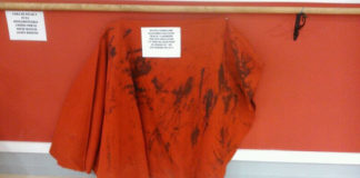 Muleta donada por A. Talavante