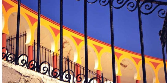 Detalle de la plaza de toros de Olivenza.