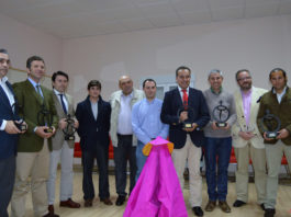 Talarrubias entrega sus trofeos taurinos