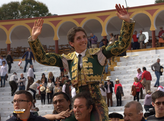 Ginés Marín feliz con su triunfo