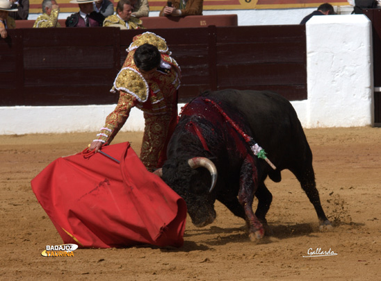 Terrón, corriendo bien la mano. (FOTO:Gallardo)