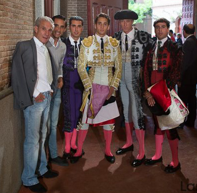 Posada de Maravillas y sus hombres en el patio de cuadrillas de Las Ventas (FOTO: Juan Pelegrín)