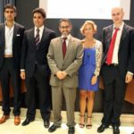 Hugo de Patrocinio rodeado de quienes le acompañaron en la presentación de su obra.
