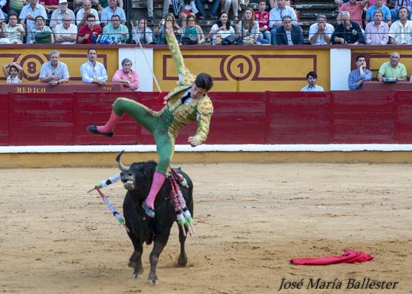 La espeluznante voltereta que sufrió José Garrido (FOTO:J.Mª Ballester))