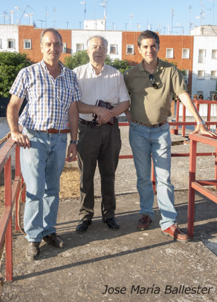 El delegado gubernativo y los dos presidentes de la plaza.