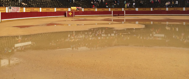 El charco que ahoga las ilusiones de ver toros el día de San Juan