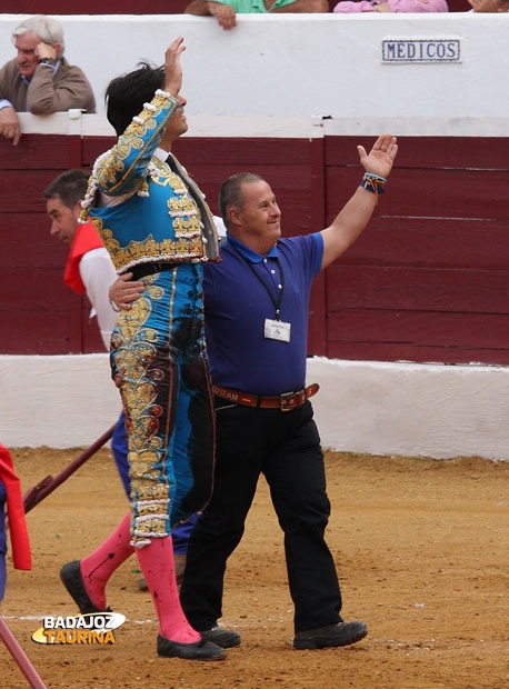 La feria de Zafra no sería feria sin Alberto y su tradicional vuelta al ruedo