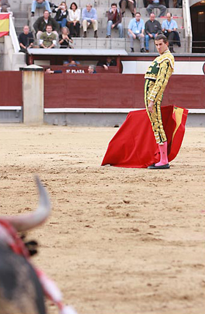 Israel Lancho en una imagen de archivo de una actuación en la plaza de Las Ventas. (FOTO: Juan Pelegrín)