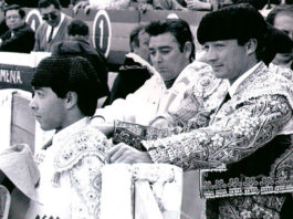 Manzanares en la plaza de Mérida la tarde de la alternativa de Emilio Rey. (FOTO: CEDIDA)