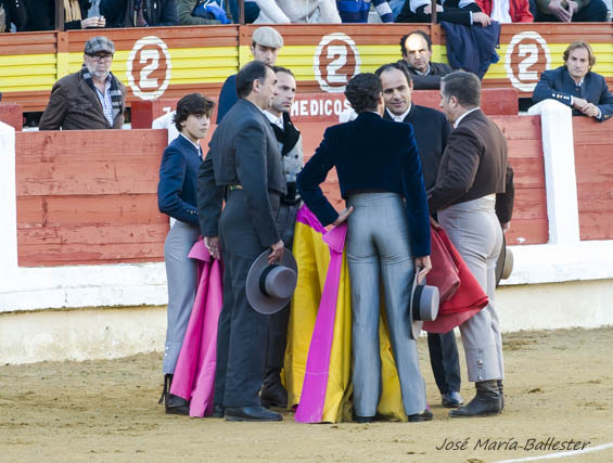 Pedro Gonçalves brindando a los compañeros