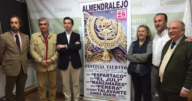 Presentación del cartel del festival de Almendralejo
